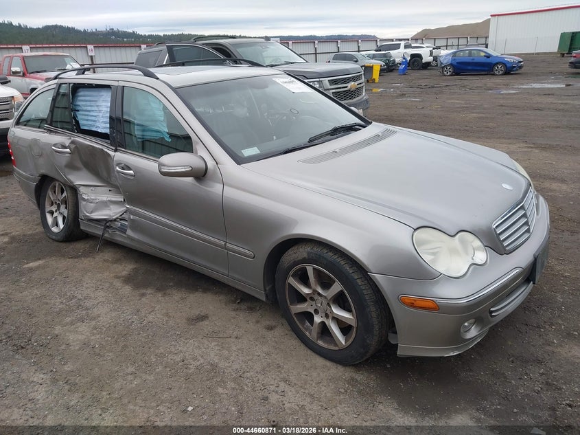 2005 Mercedes-benz C class VIN WDBRH81J25F562412 IAAI salvage auction — RIGHT SIDE, Bill Of Sale (Washington), sold $275 on 2026-08-04 (photo 1)