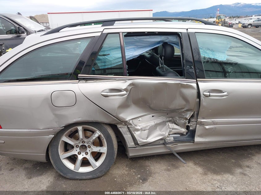 2005 Mercedes-benz C class VIN WDBRH81J25F562412 IAAI salvage auction — RIGHT SIDE, Bill Of Sale (Washington), sold $275 on 2026-08-04 (photo 6)