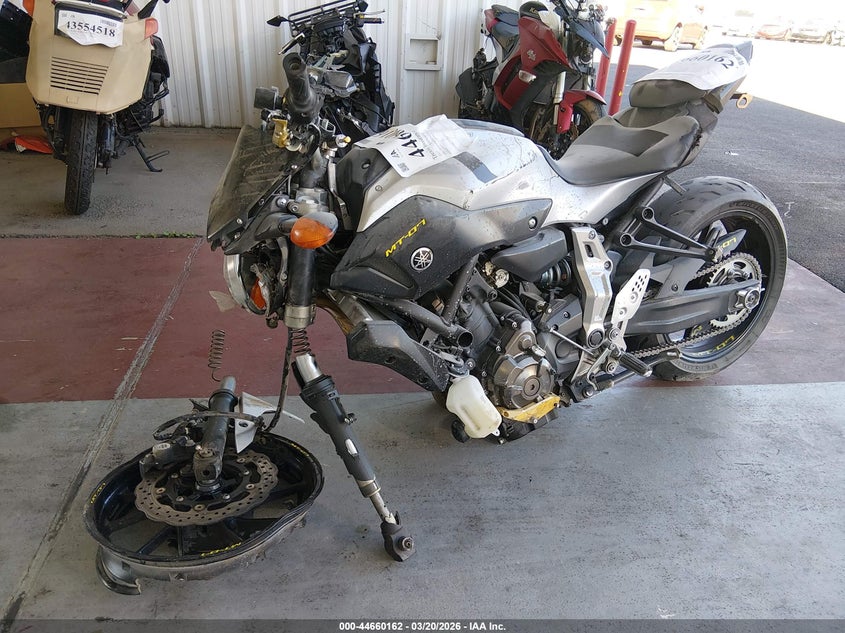 2017 Yamaha Fz VIN JYARM06E5HA011866 IAAI salvage auction — FRONT END, Salvage Title, sold $1,250 on 2026-07-08 (photo 2)
