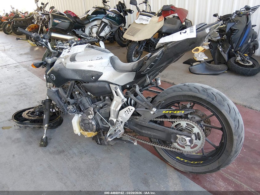 2017 Yamaha Fz VIN JYARM06E5HA011866 IAAI salvage auction — FRONT END, Salvage Title, sold $1,250 on 2026-07-08 (photo 3)