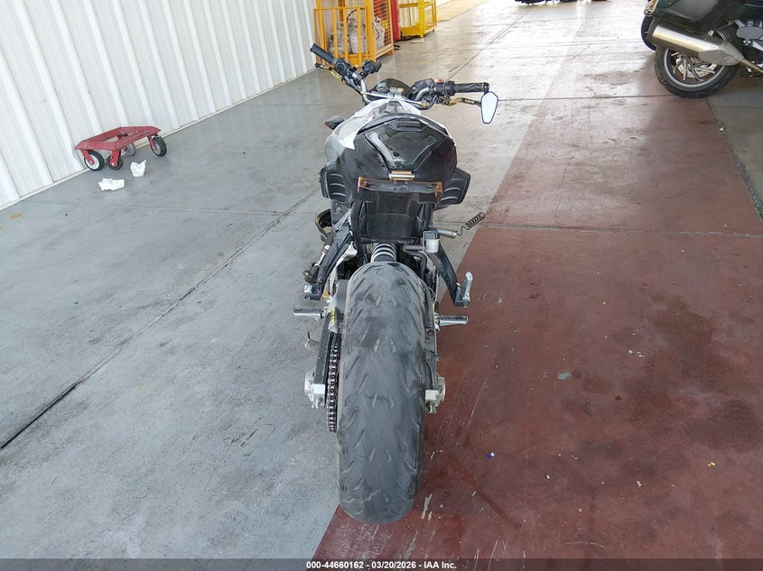 2017 Yamaha Fz VIN JYARM06E5HA011866 IAAI salvage auction — FRONT END, Salvage Title, sold $1,250 on 2026-07-08 (photo 6)