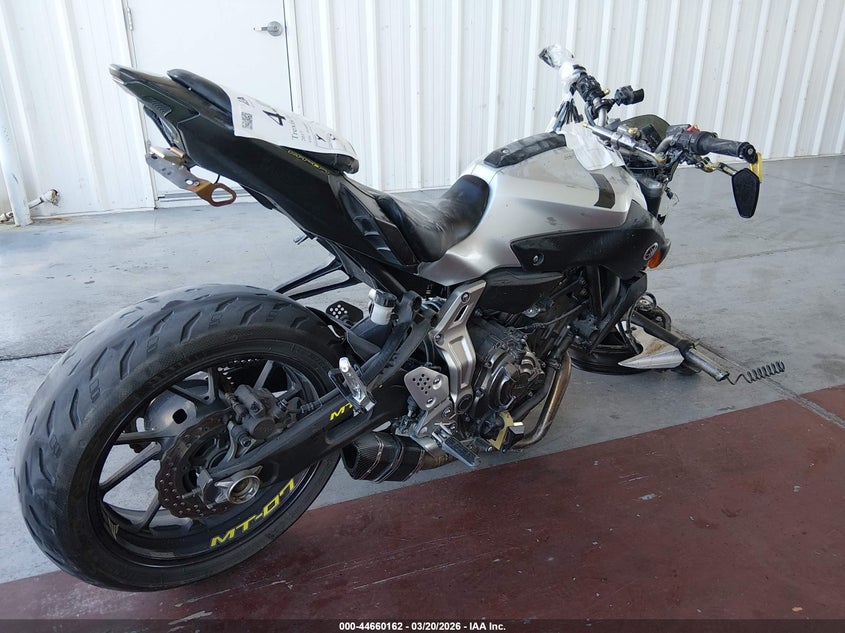 2017 Yamaha Fz VIN JYARM06E5HA011866 IAAI salvage auction — FRONT END, Salvage Title, sold $1,250 on 2026-07-08 (photo 4)
