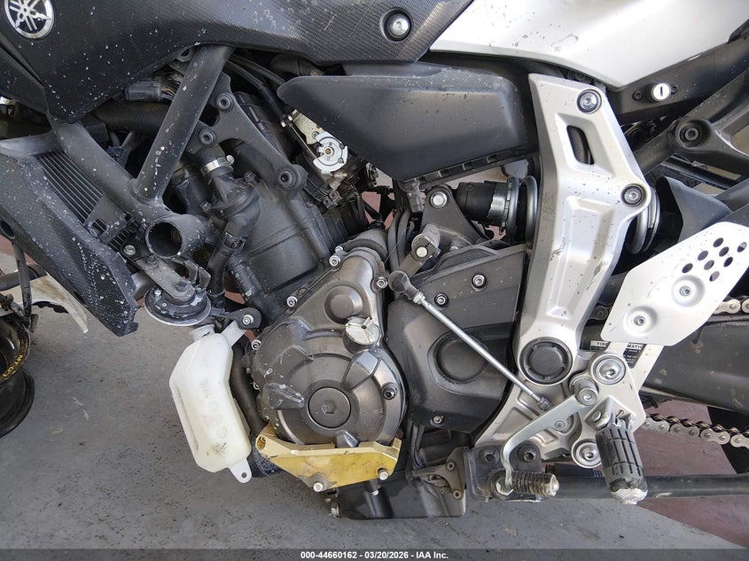 2017 Yamaha Fz VIN JYARM06E5HA011866 IAAI salvage auction — FRONT END, Salvage Title, sold $1,250 on 2026-07-08 (photo 9)