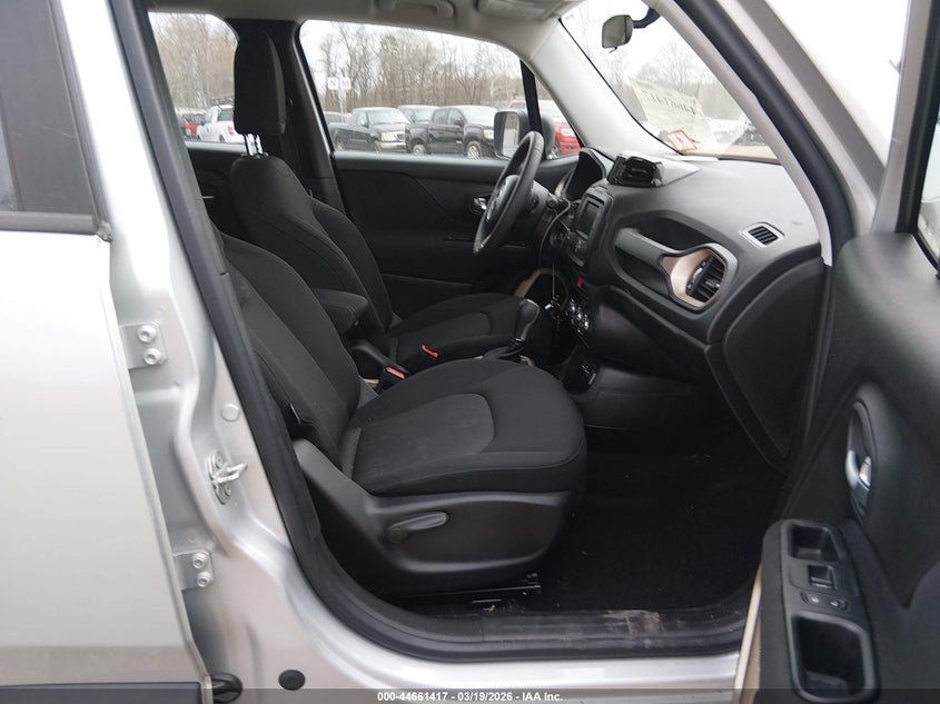 2017 Jeep Renegade VIN ZACCJAAB7HPE92533 IAAI salvage auction — RIGHT FRONT, Salvage Title, sold $225 on 2026-07-28 (photo 5)