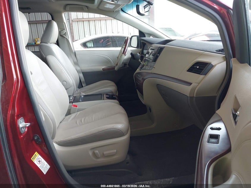 2011 Toyota Sienna VIN 5TDYK3DC1BS055219 IAAI salvage auction — FRONT END, Salvage (Nebraska), sold $2,650 on 2026-07-23 (photo 5)