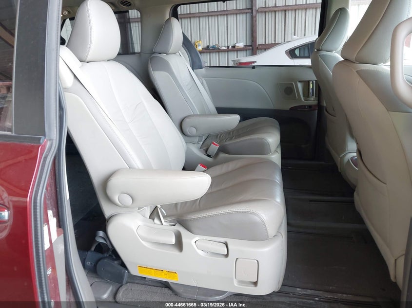 2011 Toyota Sienna VIN 5TDYK3DC1BS055219 IAAI salvage auction — FRONT END, Salvage (Nebraska), sold $2,650 on 2026-07-23 (photo 8)