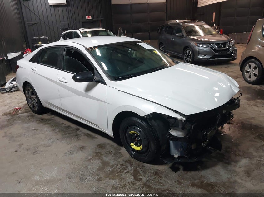 2025 Hyundai Elantra VIN KMHLM4DGXSU875741 IAAI salvage auction — FRONT END, Wait Title, sold $5,700 on 2026-07-21 (photo 1)