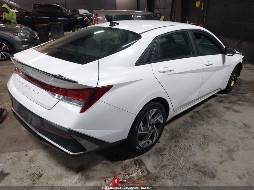 2025 Hyundai Elantra VIN KMHLM4DGXSU875741 IAAI salvage auction — FRONT END, Wait Title, sold $5,700 on 2026-07-21 (photo 4)