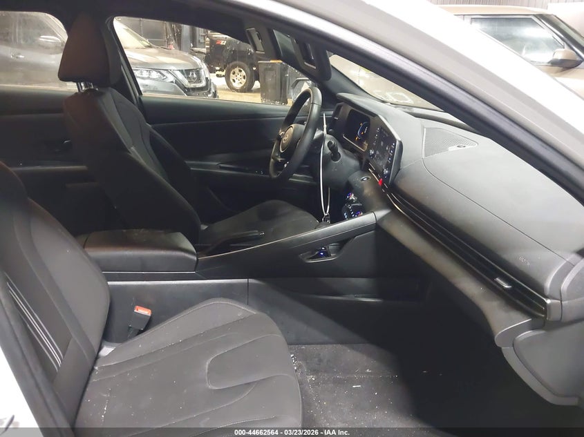 2025 Hyundai Elantra VIN KMHLM4DGXSU875741 IAAI salvage auction — FRONT END, Wait Title, sold $5,700 on 2026-07-21 (photo 5)