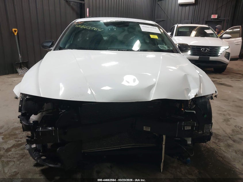 2025 Hyundai Elantra VIN KMHLM4DGXSU875741 IAAI salvage auction — FRONT END, Wait Title, sold $5,700 on 2026-07-21 (photo 6)