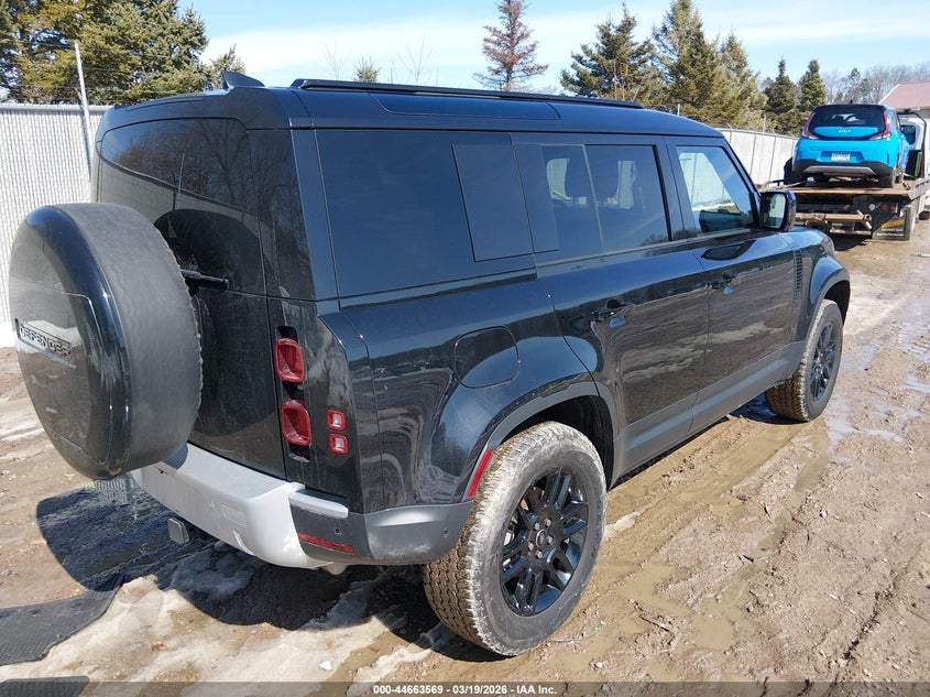 2025 Land rover Defender VIN SALEJ7EXXS2357820 IAAI salvage auction — SIDE, Clear Claim Paid (Wisconsin), sold $37,375 on 2026-07-22 (photo 4)