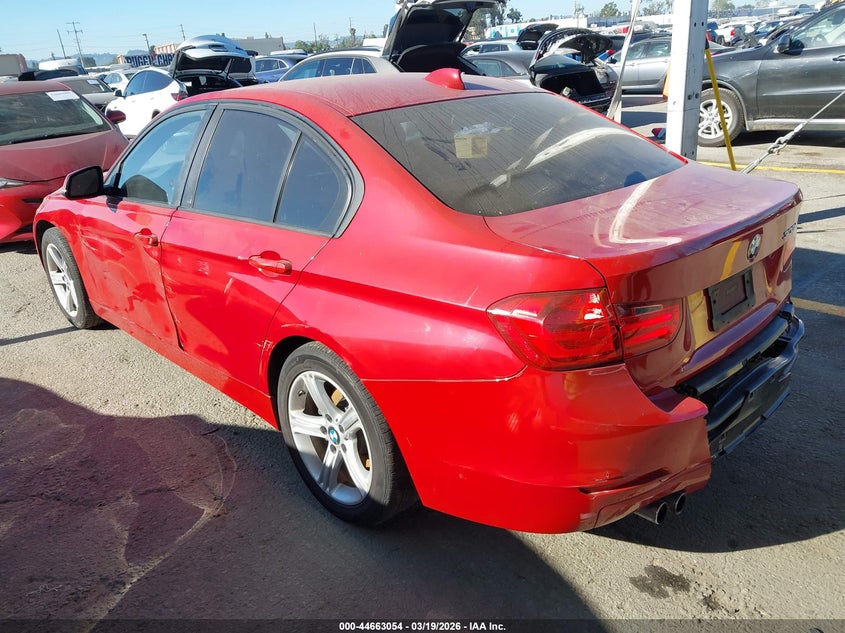 2014 BMW 3er VIN WBA3C1C54EK109569 IAAI salvage auction — LEFT & RIGHT, Salvage Title, sold $1,325 on 2026-07-22 (photo 3)