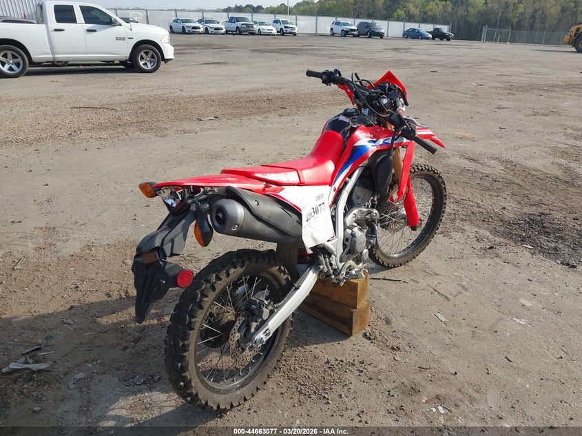 2024 Honda Crf VIN MLHND1611R5300451 IAAI salvage auction — FRONT END, Salvage Title, sold $925 on 2026-07-07 (photo 4)