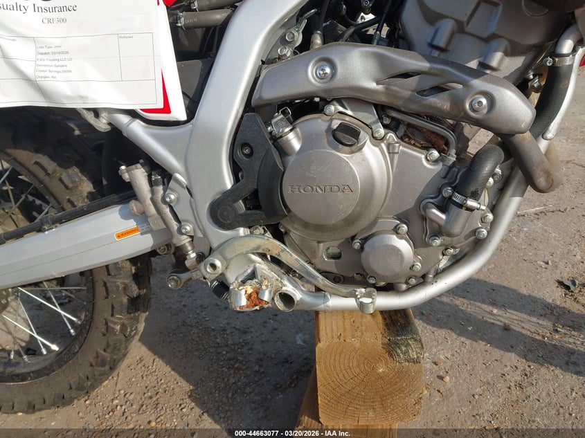 2024 Honda Crf VIN MLHND1611R5300451 IAAI salvage auction — FRONT END, Salvage Title, sold $925 on 2026-07-07 (photo 8)