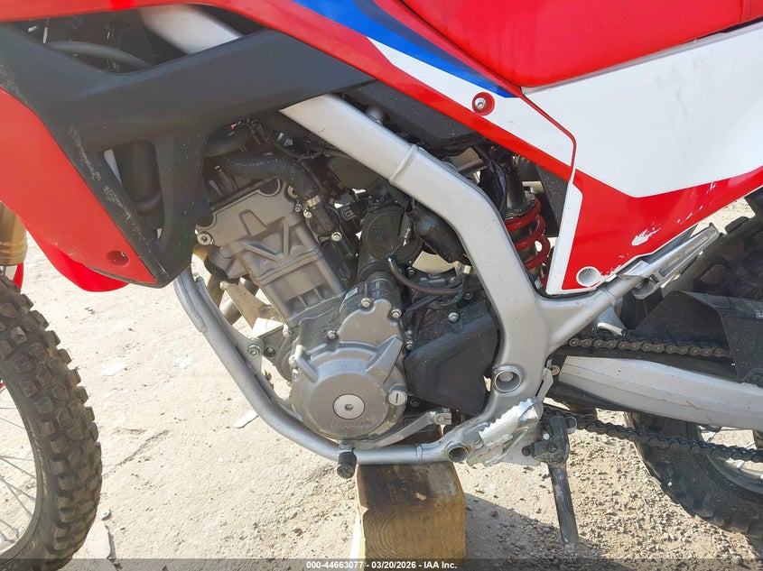 2024 Honda Crf VIN MLHND1611R5300451 IAAI salvage auction — FRONT END, Salvage Title, sold $925 on 2026-07-07 (photo 9)