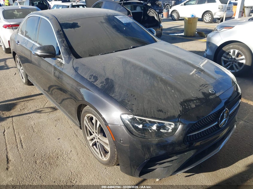 2021 Mercedes-benz E-klasse VIN W1KZF8DB4MA904262 IAAI salvage auction — WATER/FLOOD, Salvage Title, sold $13,450 on 2026-07-15 (photo 1)