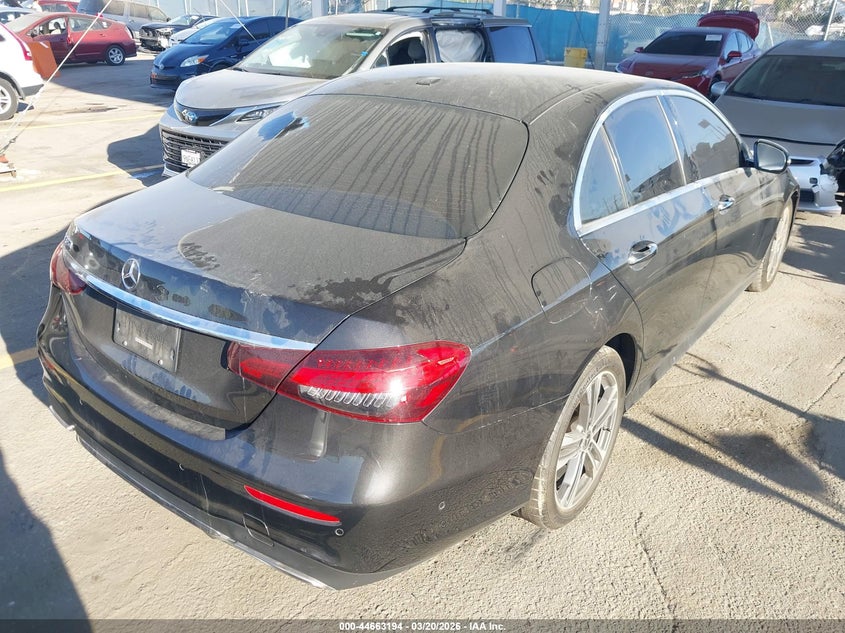 2021 Mercedes-benz E-klasse VIN W1KZF8DB4MA904262 IAAI salvage auction — WATER/FLOOD, Salvage Title, sold $13,450 on 2026-07-15 (photo 4)