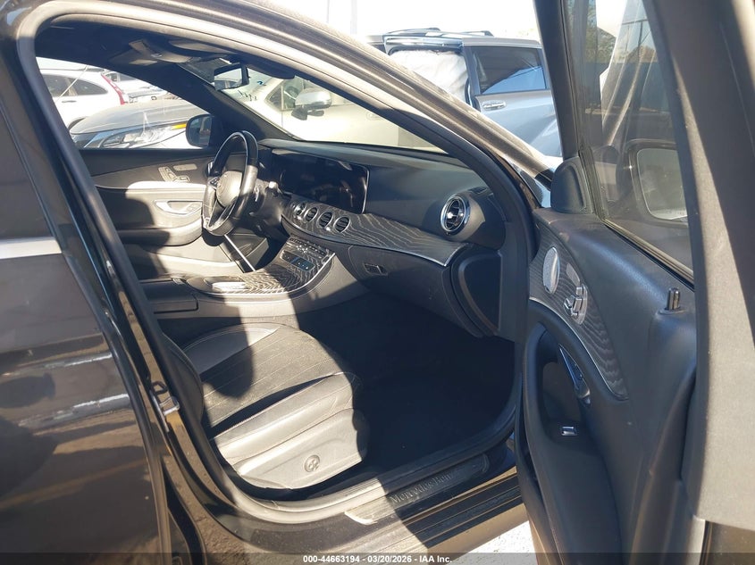 2021 Mercedes-benz E-klasse VIN W1KZF8DB4MA904262 IAAI salvage auction — WATER/FLOOD, Salvage Title, sold $13,450 on 2026-07-15 (photo 5)