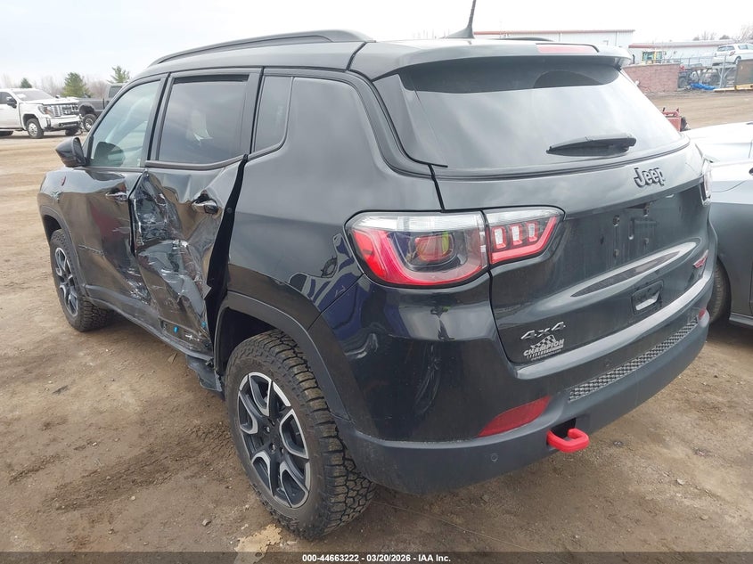 2024 Jeep Compass VIN 3C4NJDDN9RT101635 IAAI salvage auction — LEFT SIDE, Clear (Michigan), sold $8,150 on 2026-07-30 (photo 3)
