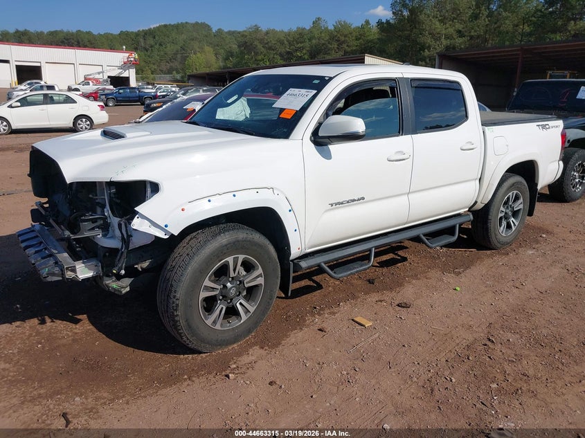 2019 Toyota Tacoma VIN 5TFAZ5CN1KX075444 IAAI salvage auction — FRONT END, Salvage Title, sold $10,250 on 2026-07-29 (photo 2)