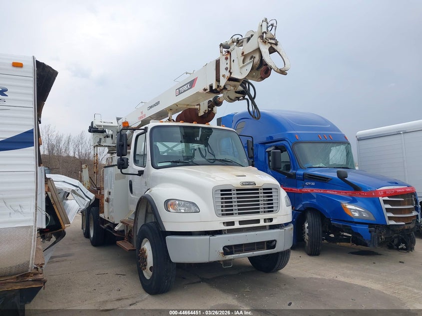 2015 Freightliner M2 106 VIN 3ALKCYCY7FDGL1688 IAAI salvage auction — SIDE, Clear (Indiana), sold $25 on 2026-07-29 (photo 1)