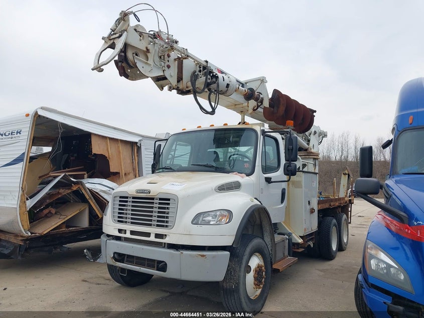 2015 Freightliner M2 106 VIN 3ALKCYCY7FDGL1688 IAAI salvage auction — SIDE, Clear (Indiana), sold $6,000 on 2026-07-08 (photo 2)