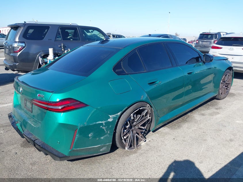 2026 BMW M5 VIN WBS83FK07TCV57980 IAAI salvage auction — LEFT & RIGHT, Salvage Title, sold $30,250 on 2026-07-27 (photo 4)