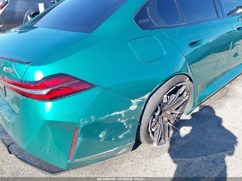 2026 BMW M5 VIN WBS83FK07TCV57980 IAAI salvage auction — LEFT & RIGHT, Salvage Title, sold $30,250 on 2026-07-27 (photo 6)