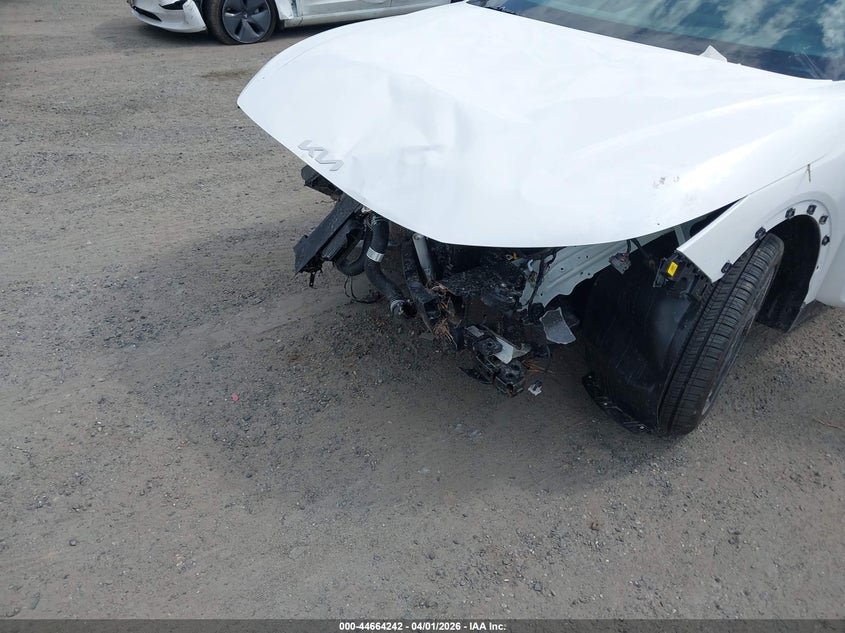 2025 Kia K4 VIN 3KPFU4DE1SE223718 IAAI salvage auction — FRONT END, Wait Title, sold $3,850 on 2026-07-24 (photo 6)