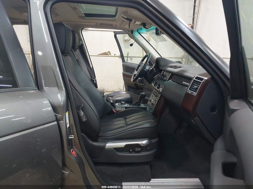 2010 Land rover RANGE ROVER VIN SALMF1D44AA309803 IAAI salvage auction — ROOF, Salvage (Pennsylvania), sold $50 on 2026-07-30 (photo 5)