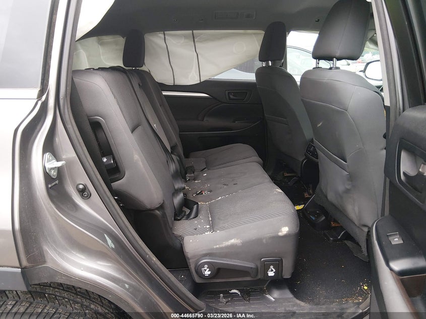 2014 Toyota Highlander VIN 5TDZARFH0ES008609 IAAI salvage auction — RIGHT FRONT, Salvage Title, sold $3,575 on 2026-07-13 (photo 8)