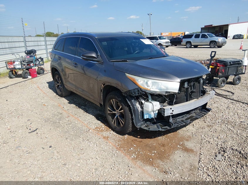 2016 Toyota Highlander VIN 5TDKKRFH7GS164714 IAAI salvage auction — FRONT END, Wait Title, sold $7,000 on 2026-07-07 (photo 1)