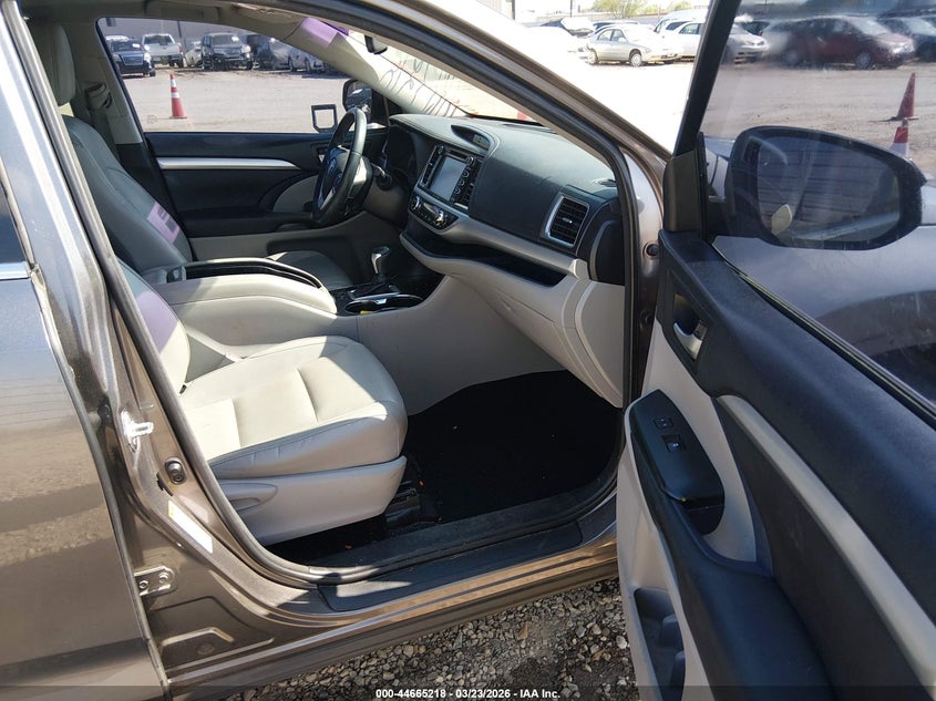 2016 Toyota Highlander VIN 5TDKKRFH7GS164714 IAAI salvage auction — FRONT END, Wait Title, sold $7,000 on 2026-07-07 (photo 5)