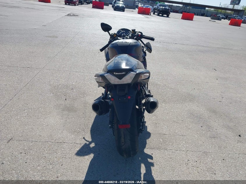 2023 Kawasaki Zx VIN JKBZXNJ18PA017825 IAAI salvage auction — FRONT END, Original (Texas), sold $825 on 2026-07-29 (photo 6)