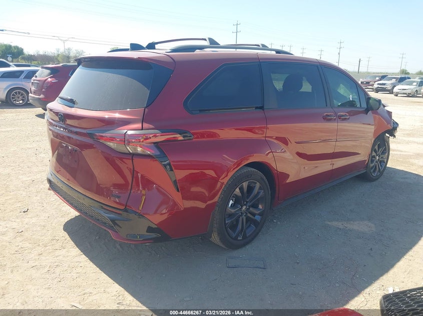 2026 Toyota Sienna VIN 5TDXRKEC7TS298924 IAAI salvage auction — FRONT END, Salvage Title, sold $13,300 on 2026-07-29 (photo 4)