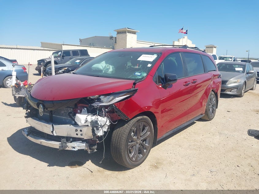 2026 Toyota Sienna VIN 5TDXRKEC7TS298924 IAAI salvage auction — FRONT END, Salvage Title, sold $13,300 on 2026-07-29 (photo 6)