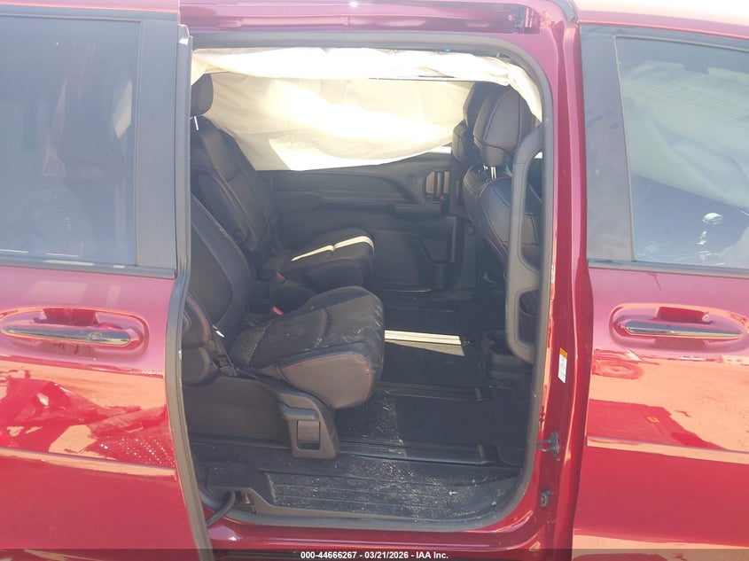 2026 Toyota Sienna VIN 5TDXRKEC7TS298924 IAAI salvage auction — FRONT END, Salvage Title, sold $13,300 on 2026-07-29 (photo 8)