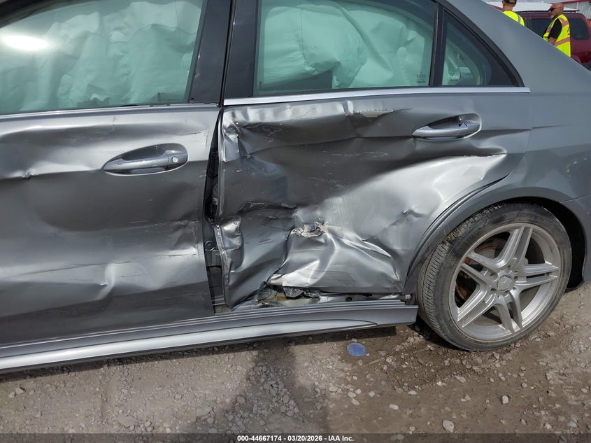 2014 Mercedes-benz E-klasse VIN WDDHF8JB5EA843408 IAAI salvage auction — ALL OVER, Salvage Title, sold $1,225 on 2026-07-27 (photo 6)