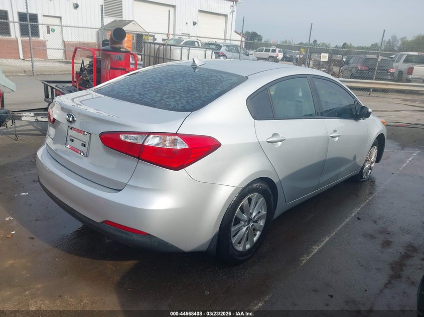 2016 Kia Forte VIN KNAFX4A68G5564392 IAAI salvage auction — THEFT, Clear (South Carolina), sold $1,800 on 2026-07-13 (photo 4)