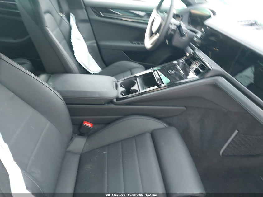 2026 Porsche Panamera VIN WP0AA2YA7TL001384 IAAI salvage auction — SIDE, Wait Title, sold $43,750 on 2026-07-11 (photo 5)