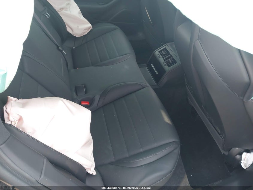 2026 Porsche Panamera VIN WP0AA2YA7TL001384 IAAI salvage auction — SIDE, Wait Title, sold $43,750 on 2026-07-11 (photo 8)