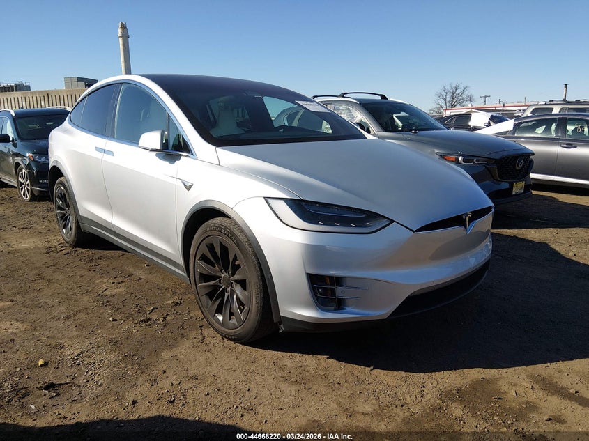 2017 Tesla Model x VIN 5YJXCAE21HF075079 IAAI salvage auction — LEFT SIDE, Wait Title, sold $4,500 on 2026-07-29 (photo 1)