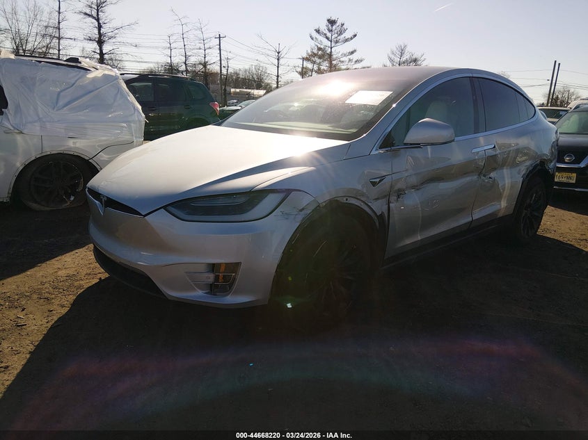 2017 Tesla Model x VIN 5YJXCAE21HF075079 IAAI salvage auction — LEFT SIDE, Wait Title, sold $4,500 on 2026-07-29 (photo 2)