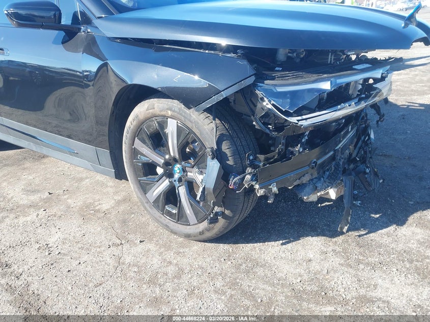 2025 BMW Ix VIN WB523CF08SCU44619 IAAI salvage auction — FRONT END, Salvage Title, sold $13,500 on 2026-07-13 (photo 6)