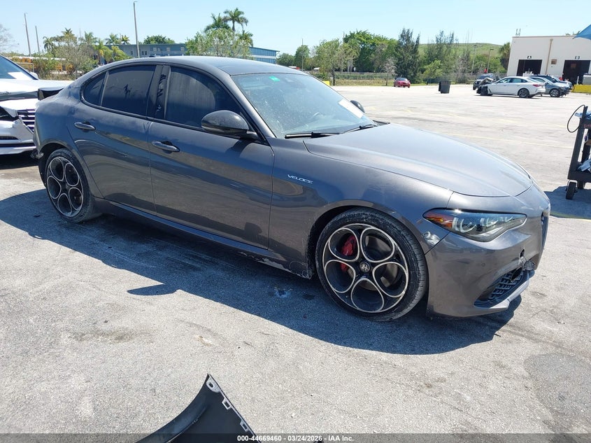 2024 Alfa romeo Giulia VIN ZARFAMBN3R7680400 — IAAI salvage auction photo