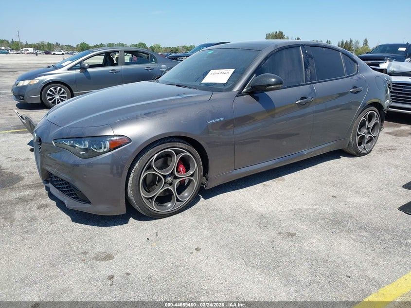 2024 Alfa romeo Giulia VIN ZARFAMBN3R7680400 IAAI salvage auction — REAR END, Wait Title, sold $12,225 on 2026-08-06 (photo 2)