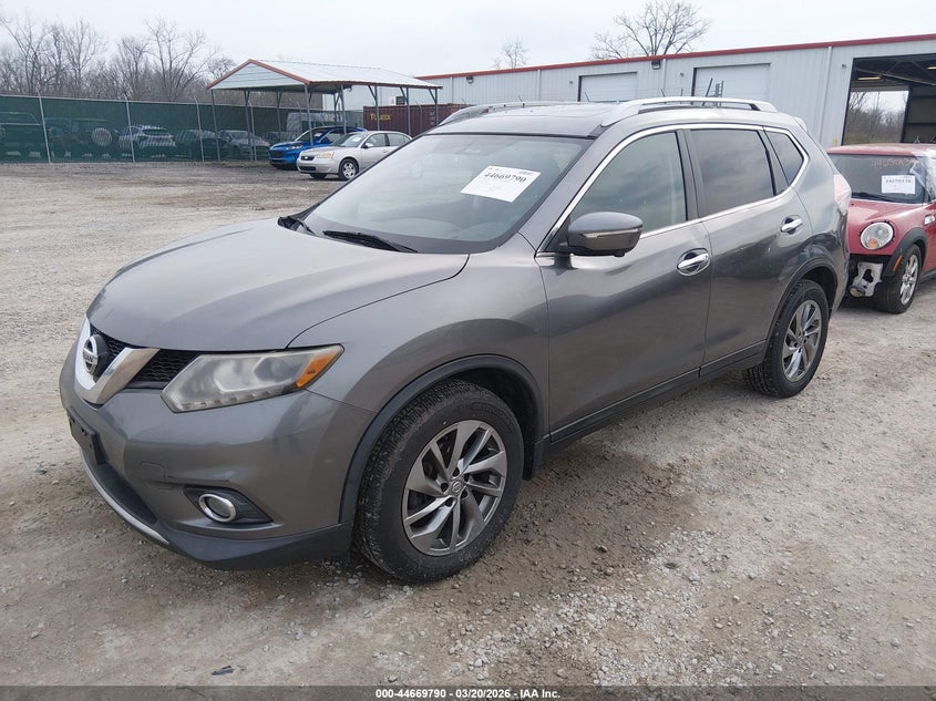 2015 Nissan Rogue VIN 5N1AT2MV1FC918226 IAAI salvage auction — ROOF, Salvage (Indiana), sold $1,575 on 2026-08-03 (photo 2)