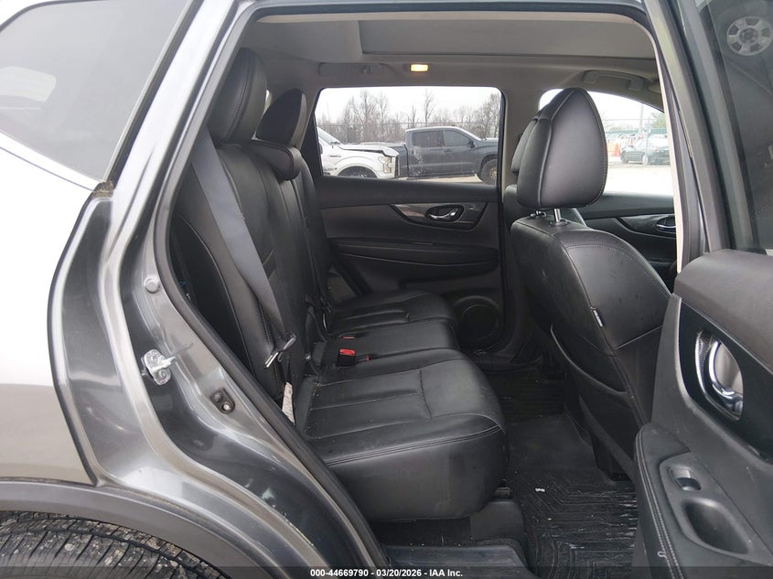 2015 Nissan Rogue VIN 5N1AT2MV1FC918226 IAAI salvage auction — ROOF, Salvage (Indiana), sold $1,575 on 2026-08-03 (photo 8)