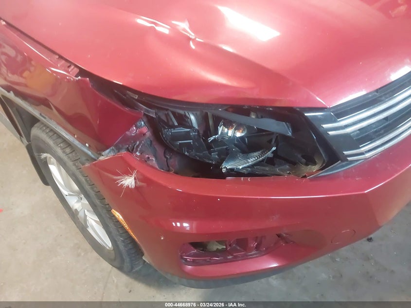 2016 Volkswagen Tiguan VIN WVGBV7AXXGW055069 IAAI salvage auction — RIGHT FRONT, Junk Bill Of Sale Mv2459 (Wisconsin), sold $1,025 on 2026-08-04 (photo 6)