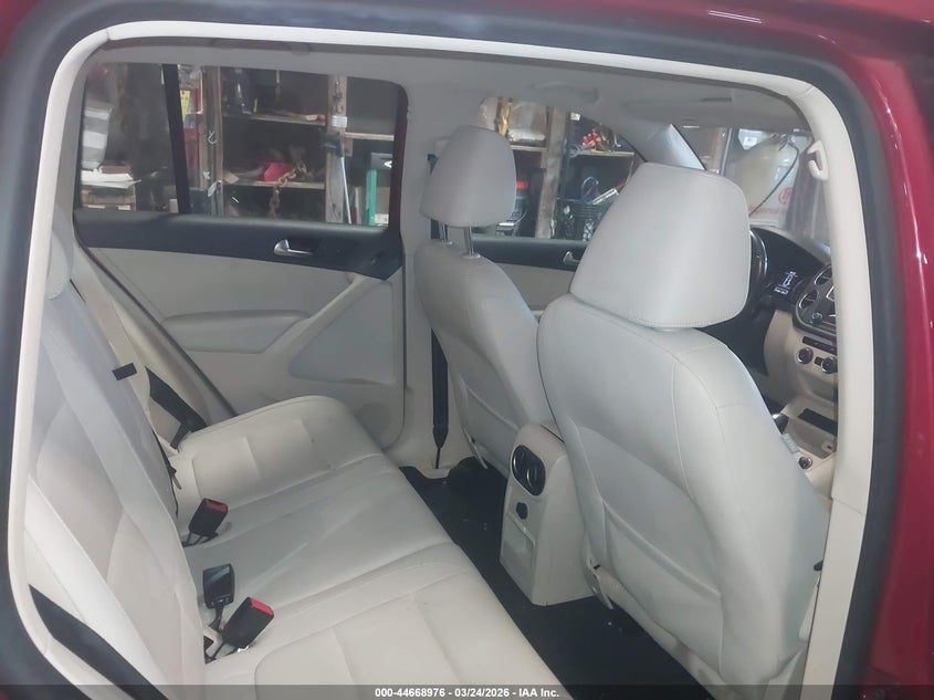 2016 Volkswagen Tiguan VIN WVGBV7AXXGW055069 IAAI salvage auction — RIGHT FRONT, Junk Bill Of Sale Mv2459 (Wisconsin), sold $1,025 on 2026-08-04 (photo 8)